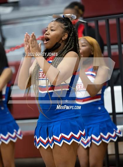 Thumbnail 2 in Veterans vs Warner Robins  photogallery.