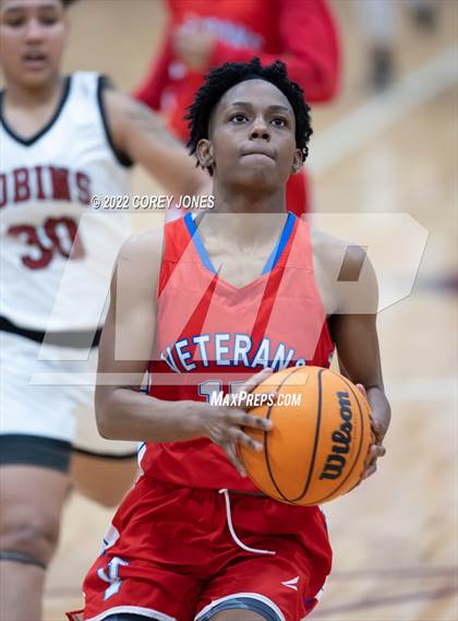 Thumbnail 2 in Veterans vs Warner Robins  photogallery.
