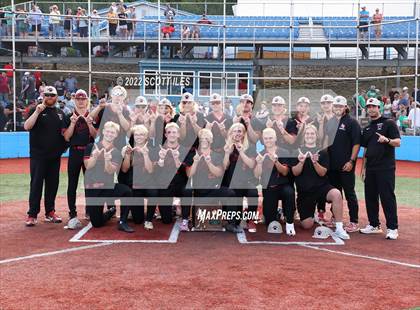 Thumbnail 3 in Liberty Union vs. Fairland (OHSAA D3 Regional Final) photogallery.