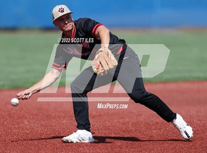 Thumbnail 3 in Liberty Union vs. Fairland (OHSAA D3 Regional Final) photogallery.