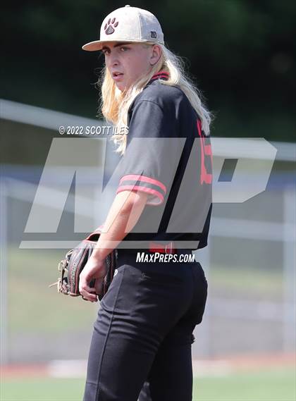 Thumbnail 2 in Liberty Union vs. Fairland (OHSAA D3 Regional Final) photogallery.