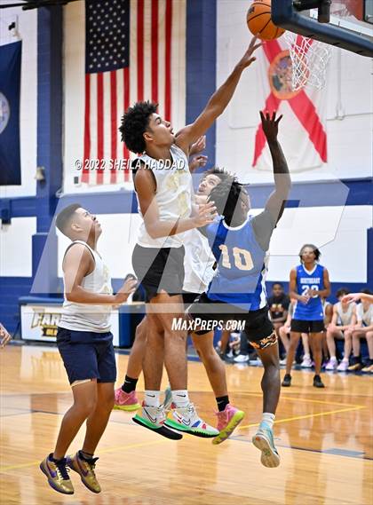 Thumbnail 2 in Southeast vs Countryside (The Hoop Vibe) photogallery.