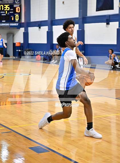 Thumbnail 2 in Southeast vs Countryside (The Hoop Vibe) photogallery.