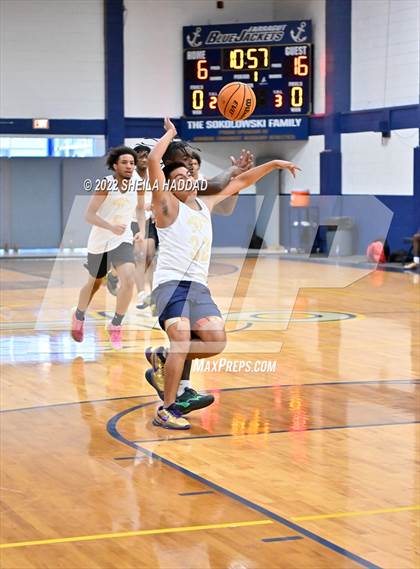Thumbnail 3 in Southeast vs Countryside (The Hoop Vibe) photogallery.