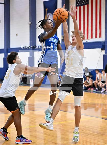 Thumbnail 3 in Southeast vs Countryside (The Hoop Vibe) photogallery.
