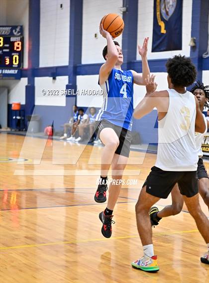 Thumbnail 3 in Southeast vs Countryside (The Hoop Vibe) photogallery.
