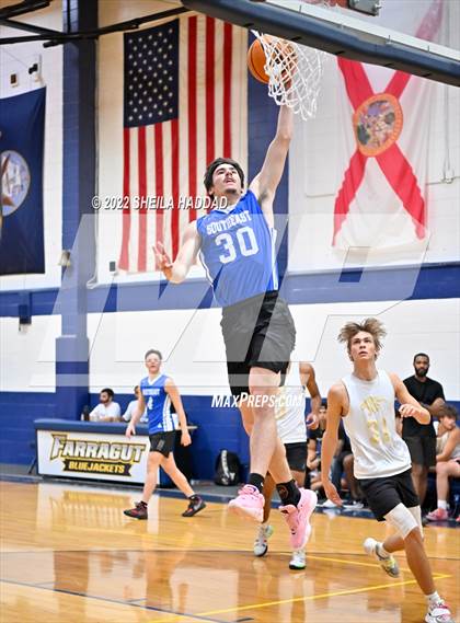 Thumbnail 3 in Southeast vs Countryside (The Hoop Vibe) photogallery.