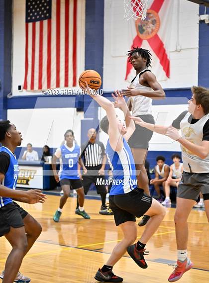 Thumbnail 3 in Southeast vs Countryside (The Hoop Vibe) photogallery.