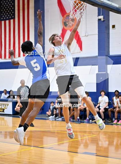 Thumbnail 2 in Southeast vs Countryside (The Hoop Vibe) photogallery.
