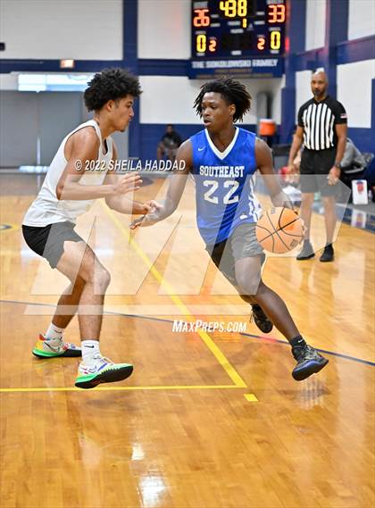 Thumbnail 2 in Southeast vs Countryside (The Hoop Vibe) photogallery.