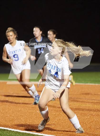 Thumbnail 3 in Stanton vs Ponte Vedra (Preseason) photogallery.