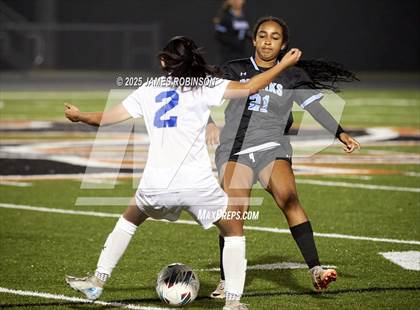 Thumbnail 3 in Stanton vs Ponte Vedra (Preseason) photogallery.