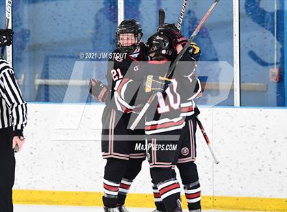 Thumbnail 1 in  New Canaan @ Fairfield Warde/Ludlowe photogallery.