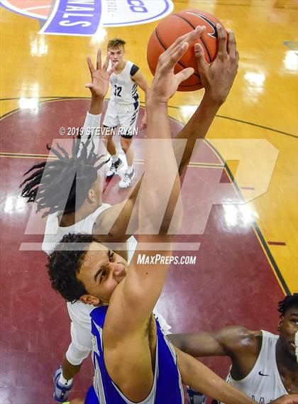 Thumbnail 2 in IMG Academy vs. La Lumiere (GEICO National Tournament Final) photogallery.