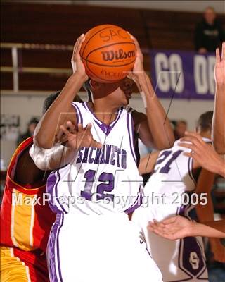 Thumbnail 2 in De Anza vs. Sacramento (St. Hope Classic) photogallery.