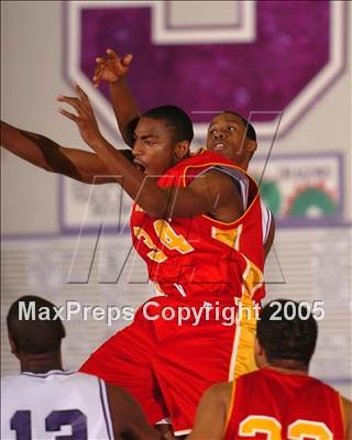 Thumbnail 2 in De Anza vs. Sacramento (St. Hope Classic) photogallery.