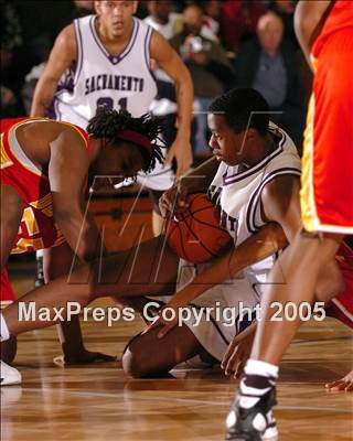 Thumbnail 3 in De Anza vs. Sacramento (St. Hope Classic) photogallery.