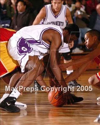 Thumbnail 1 in De Anza vs. Sacramento (St. Hope Classic) photogallery.