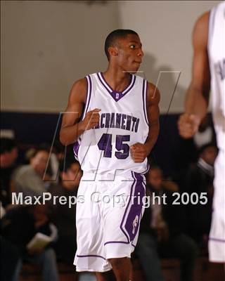 Thumbnail 2 in De Anza vs. Sacramento (St. Hope Classic) photogallery.