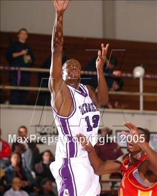 Thumbnail 3 in De Anza vs. Sacramento (St. Hope Classic) photogallery.