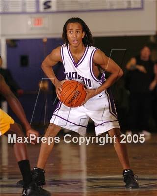 Thumbnail 2 in De Anza vs. Sacramento (St. Hope Classic) photogallery.