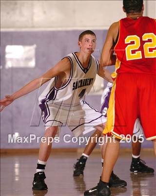 Thumbnail 2 in De Anza vs. Sacramento (St. Hope Classic) photogallery.