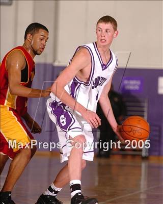 Thumbnail 2 in De Anza vs. Sacramento (St. Hope Classic) photogallery.