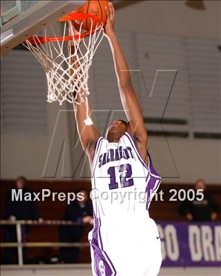 Thumbnail 3 in De Anza vs. Sacramento (St. Hope Classic) photogallery.