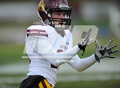 Thumbnail 2 in Glenbard West vs. Loyola Academy (IHSA 8A Semifinal Playoff) photogallery.
