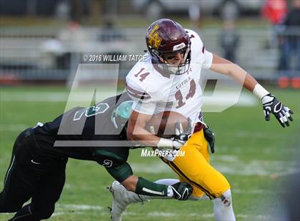 Thumbnail 1 in Glenbard West vs. Loyola Academy (IHSA 8A Semifinal Playoff) photogallery.