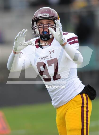 Thumbnail 2 in Glenbard West vs. Loyola Academy (IHSA 8A Semifinal Playoff) photogallery.