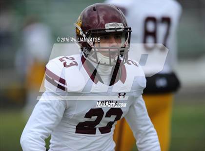 Thumbnail 3 in Glenbard West vs. Loyola Academy (IHSA 8A Semifinal Playoff) photogallery.