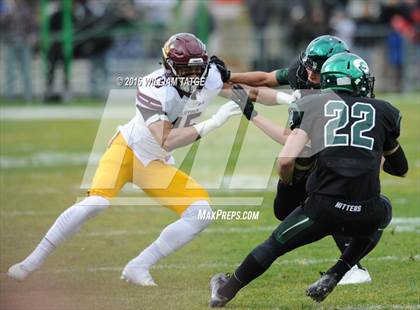 Thumbnail 2 in Glenbard West vs. Loyola Academy (IHSA 8A Semifinal Playoff) photogallery.