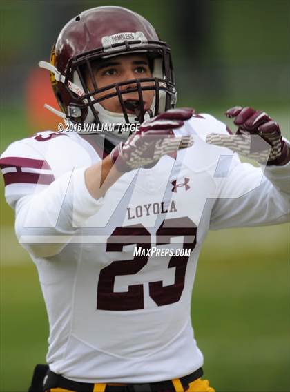 Thumbnail 3 in Glenbard West vs. Loyola Academy (IHSA 8A Semifinal Playoff) photogallery.