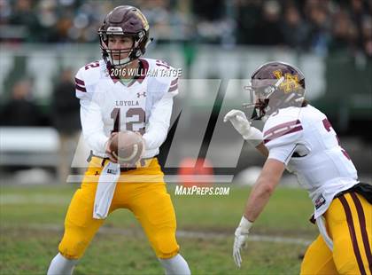 Thumbnail 2 in Glenbard West vs. Loyola Academy (IHSA 8A Semifinal Playoff) photogallery.