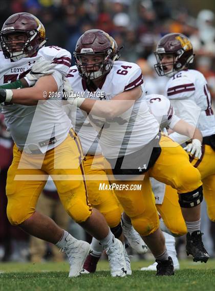 Thumbnail 2 in Glenbard West vs. Loyola Academy (IHSA 8A Semifinal Playoff) photogallery.
