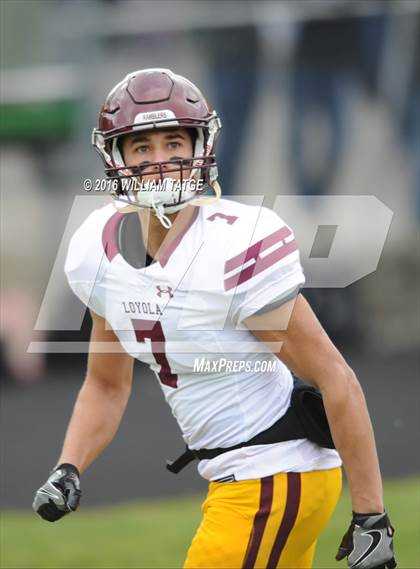 Thumbnail 3 in Glenbard West vs. Loyola Academy (IHSA 8A Semifinal Playoff) photogallery.