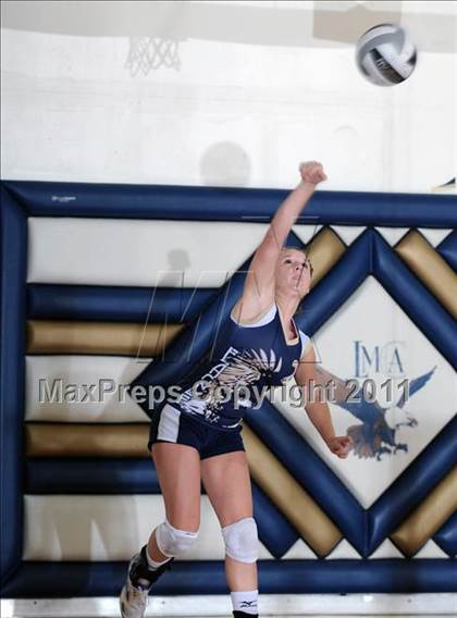 Thumbnail 2 in Lake Mead Academy vs Pahranagat Valley (Lake Mead Fall Classic) photogallery.