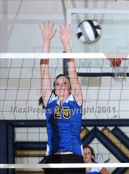 Thumbnail 2 in Lake Mead Academy vs Pahranagat Valley (Lake Mead Fall Classic) photogallery.