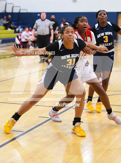 Thumbnail 2 in Centennial vs. New Hope Academy(Nike Tournament of Champions)  photogallery.