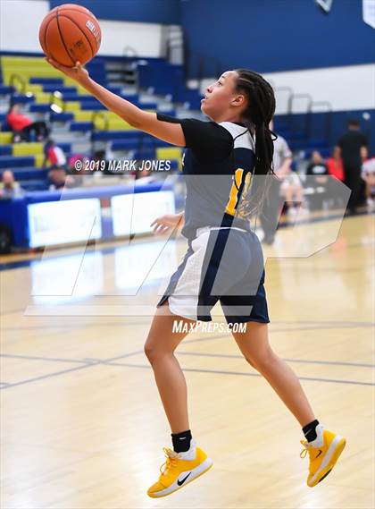 Thumbnail 3 in Centennial vs. New Hope Academy(Nike Tournament of Champions)  photogallery.