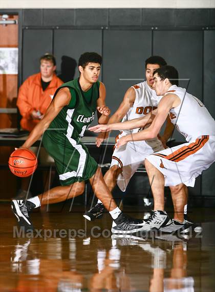 Thumbnail 1 in Dobie vs. Clear Falls (McDonald's Texas Invitational) photogallery.