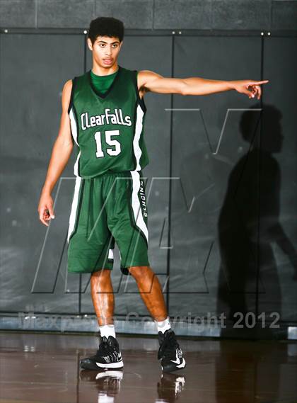 Thumbnail 3 in Dobie vs. Clear Falls (McDonald's Texas Invitational) photogallery.