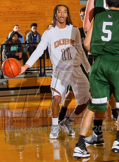 Thumbnail 1 in Dobie vs. Clear Falls (McDonald's Texas Invitational) photogallery.