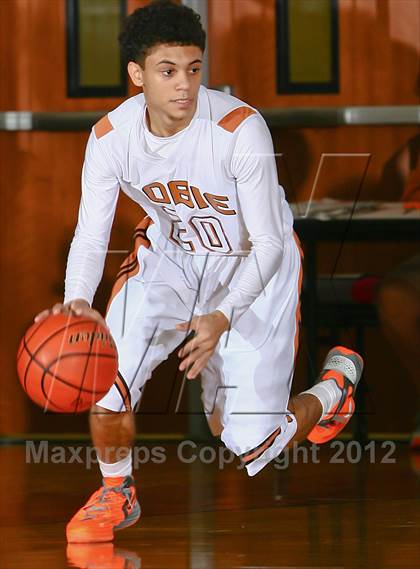 Thumbnail 1 in Dobie vs. Clear Falls (McDonald's Texas Invitational) photogallery.