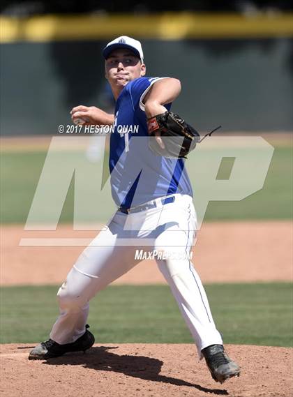Thumbnail 3 in IMG Academy vs. Bingham (DeMarini National Classic) photogallery.