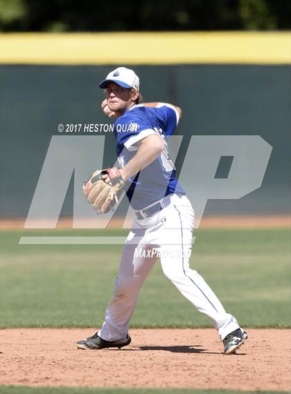 Thumbnail 3 in IMG Academy vs. Bingham (DeMarini National Classic) photogallery.