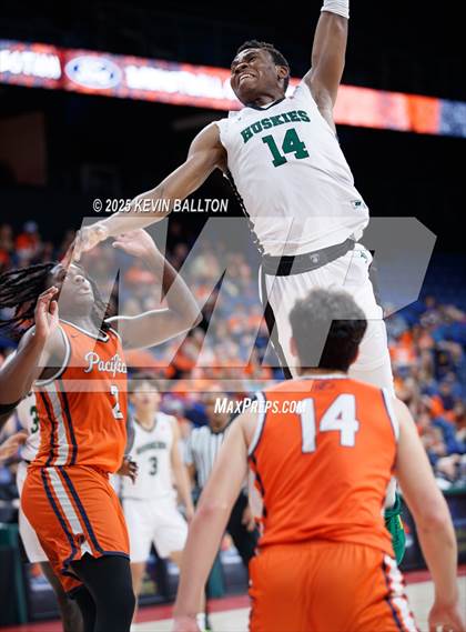Thumbnail 3 in Pacifica Christian vs. Fairmont Prep ( CIF SS DIVISION 2AA FINAL ) photogallery.