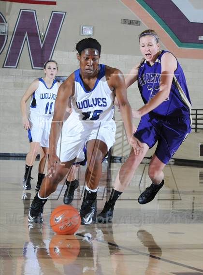 Thumbnail 1 in Grandview vs. Campbell County (Nike Tournament of Champions) photogallery.