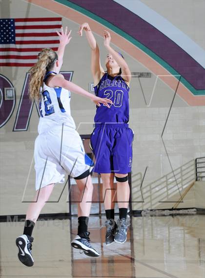 Thumbnail 2 in Grandview vs. Campbell County (Nike Tournament of Champions) photogallery.